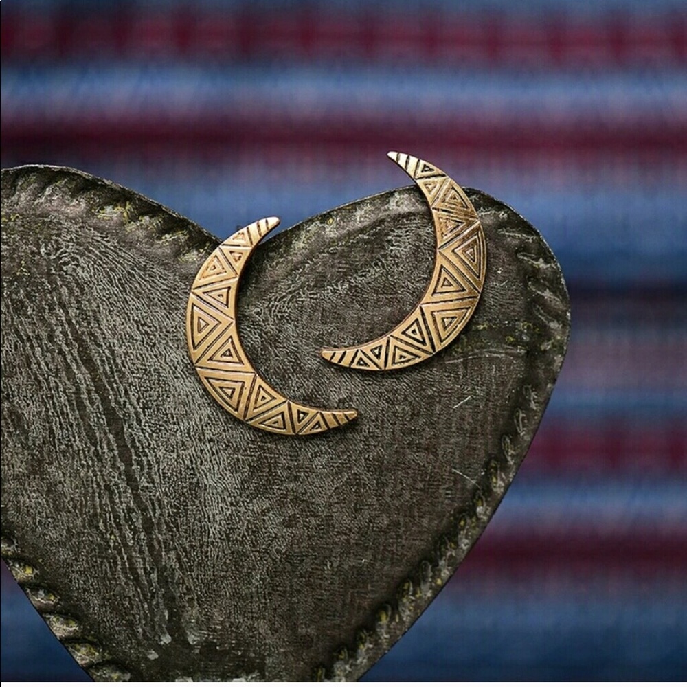 Moon statement stud earrings gold